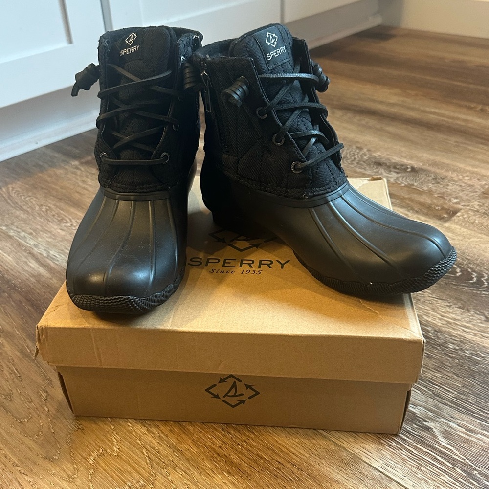 NWT Sperry All-Black Waterproof Boots